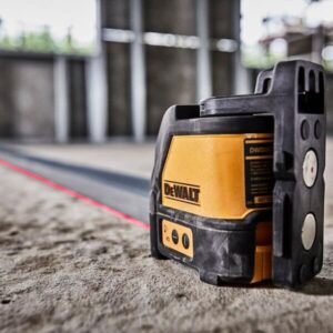 DEWALT DW088K RED BEAM CROSS LINE LASER LEVEL - Image 3